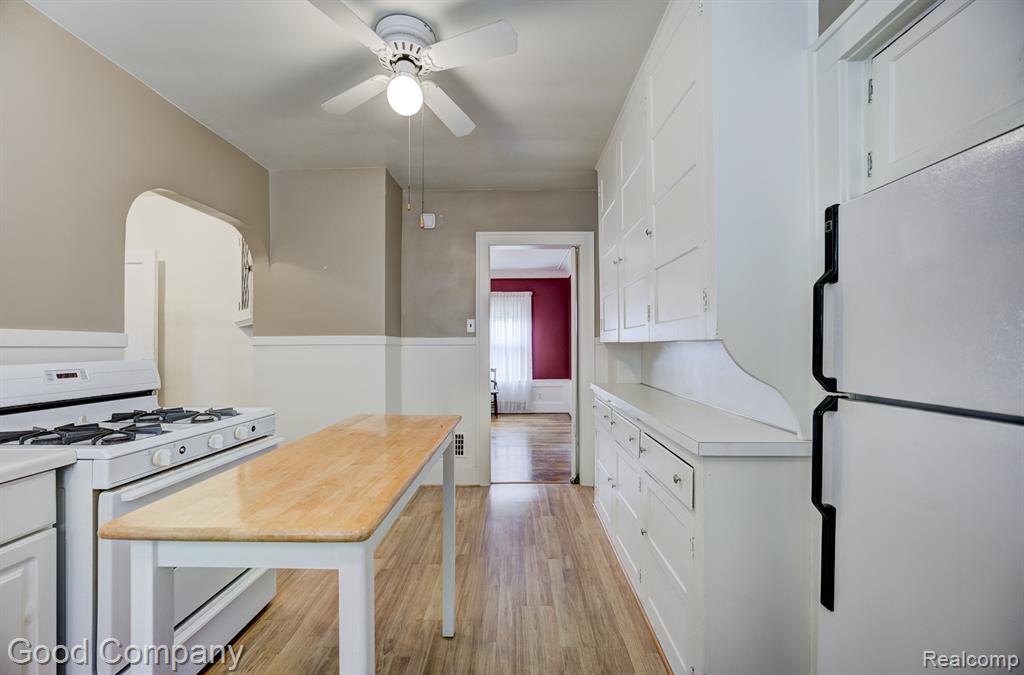 515 W Golden Gate, Highland Park, MI 48203 — Photo 11