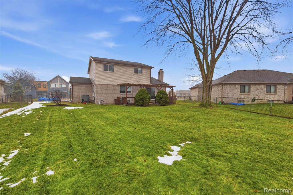 41383 Justin Drive, Clinton Twp, MI 48038 — Photo 32