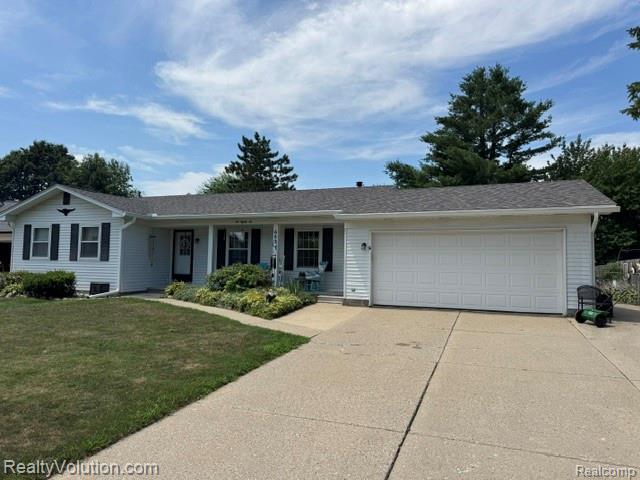 682 Metcalf Drive, Imlay City, MI 48444 — front exterior