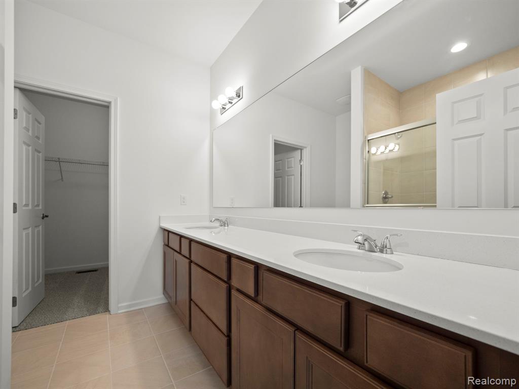 45843 Beaufort Drive, Macomb, MI 48044 — Photo 17