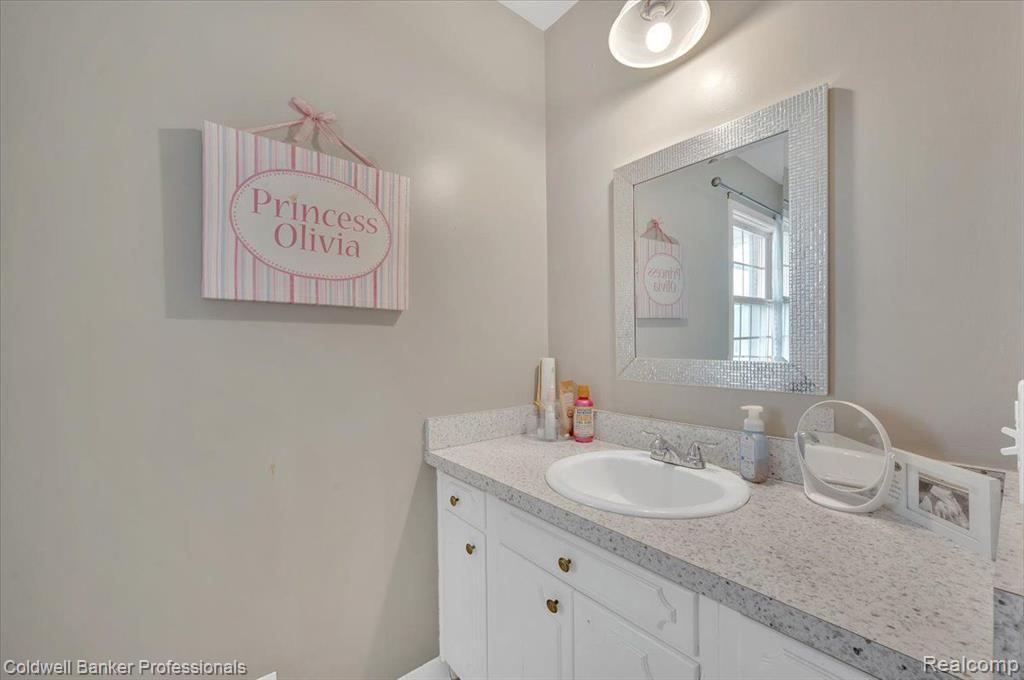 5082 BIRCH TREE Court, Grand Blanc, MI 48439 — Photo 28