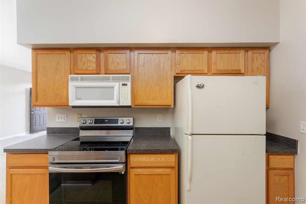 3446 Kneeland Circle, 28, Howell, MI 48843 — Photo 18