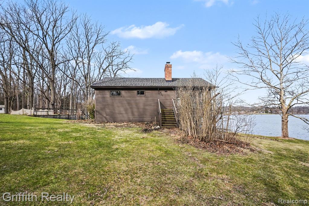 11616 Hall Road, Whitmore Lake, MI 48189 — Photo 22