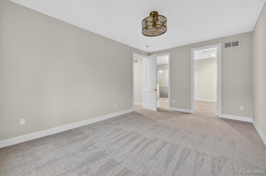 546 Maplehill Road, Rochester Hills, MI 48306 — Photo 36