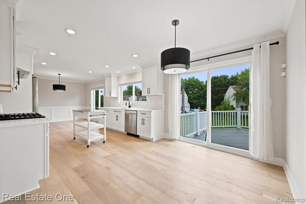 5485 Hammersmith Drive, West Bloomfield, MI — Photo 12