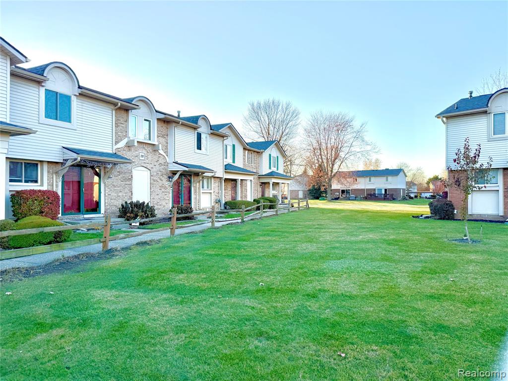 44563 SAVERY Drive, Canton, MI 48187 — Photo 4