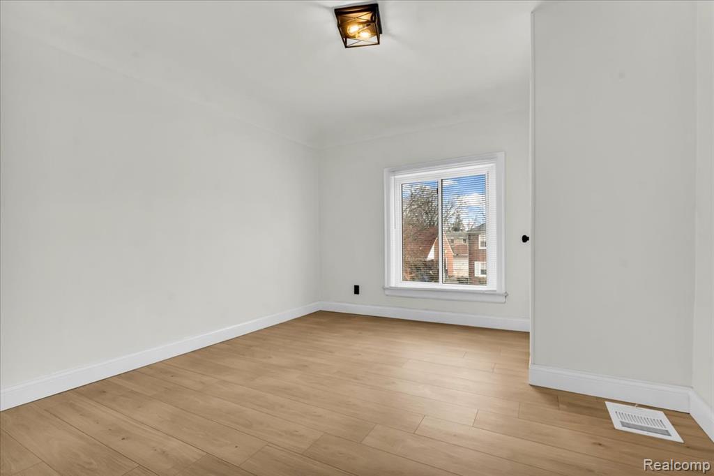 5777 Lakepointe Street, Detroit, MI 48224 — Photo 15