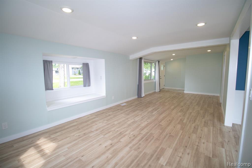 5480 OAK PARK Drive, Clarkston, MI — Photo 9