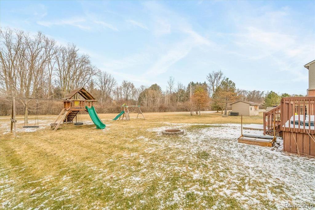 42936 N CUMBERLAND Drive, Belleville, MI 48111 — Photo 32