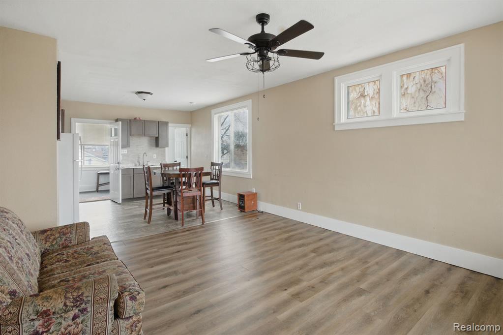 880 WHITE Avenue, Lincoln Park, MI 48146 — Photo 19