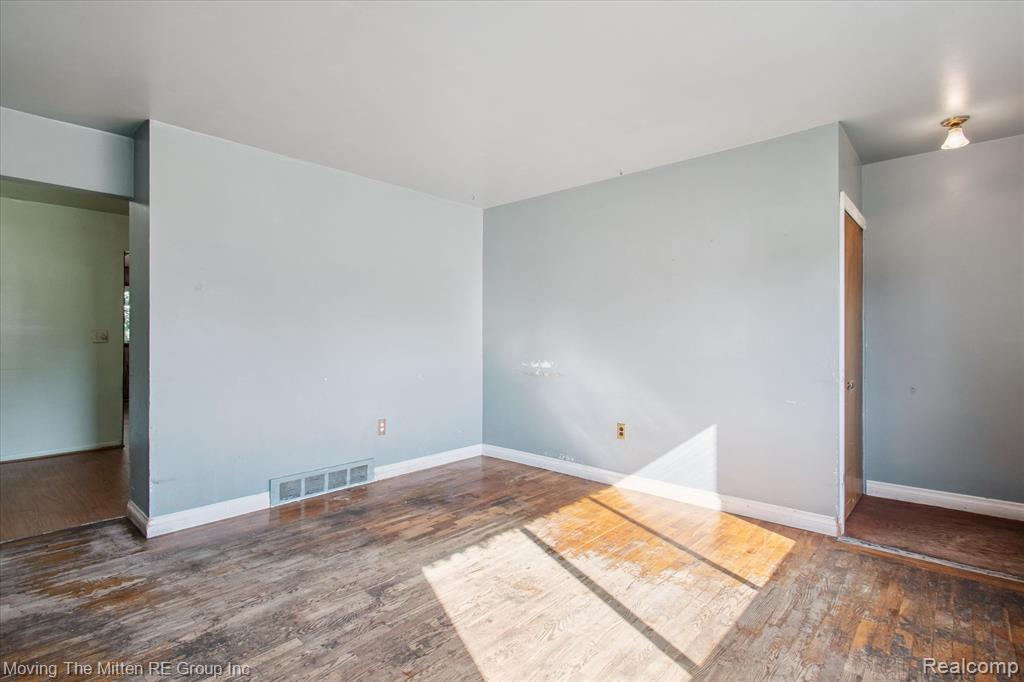 1336 Woodglen Avenue, Ypsilanti, MI 48198 — Photo 14