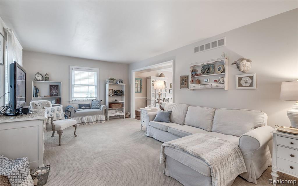4855 CAROL Drive, Troy, MI 48085 — Photo 7