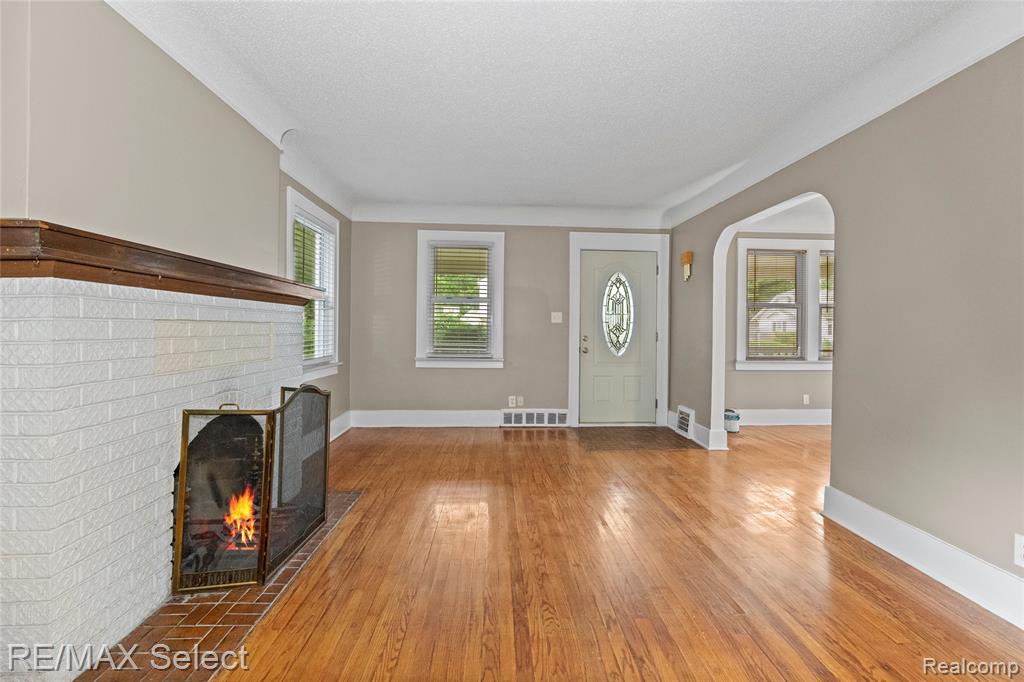 619 Frank Street, Flint, MI 48504 — Photo 11