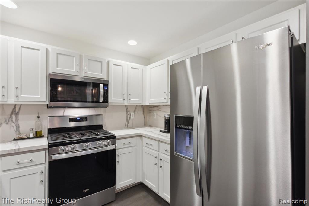 667 River Park Village Boulevard, Northville, MI 48167 — Photo 10
