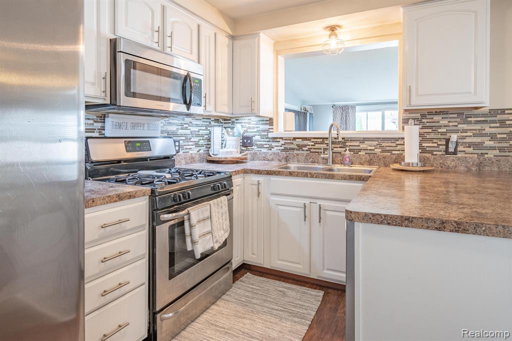39464 CATHER Street, Canton, MI 48187 — Photo 7