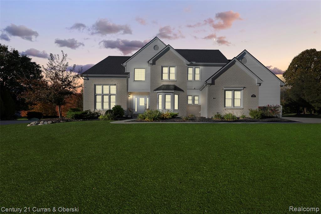 48279 Chesterfield Drive S, Dearborn, MI 48187 — Photo 53