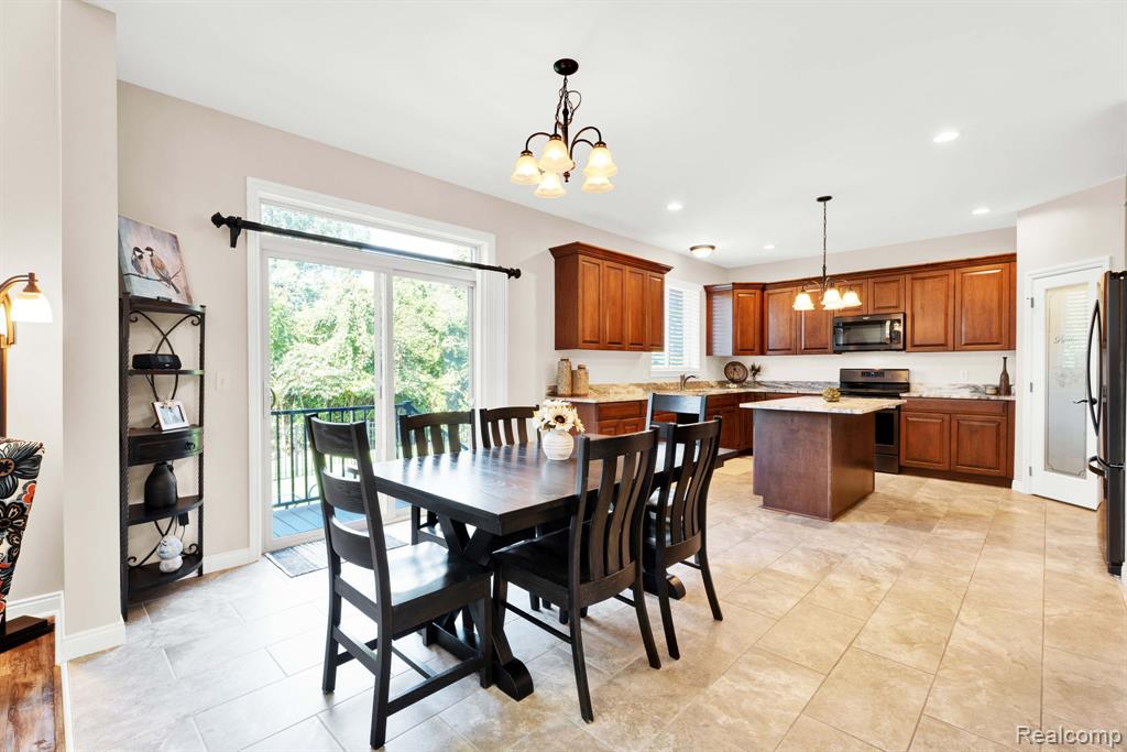 50093 Oakbrooke Drive, New Baltimore, MI 48047 — Photo 23