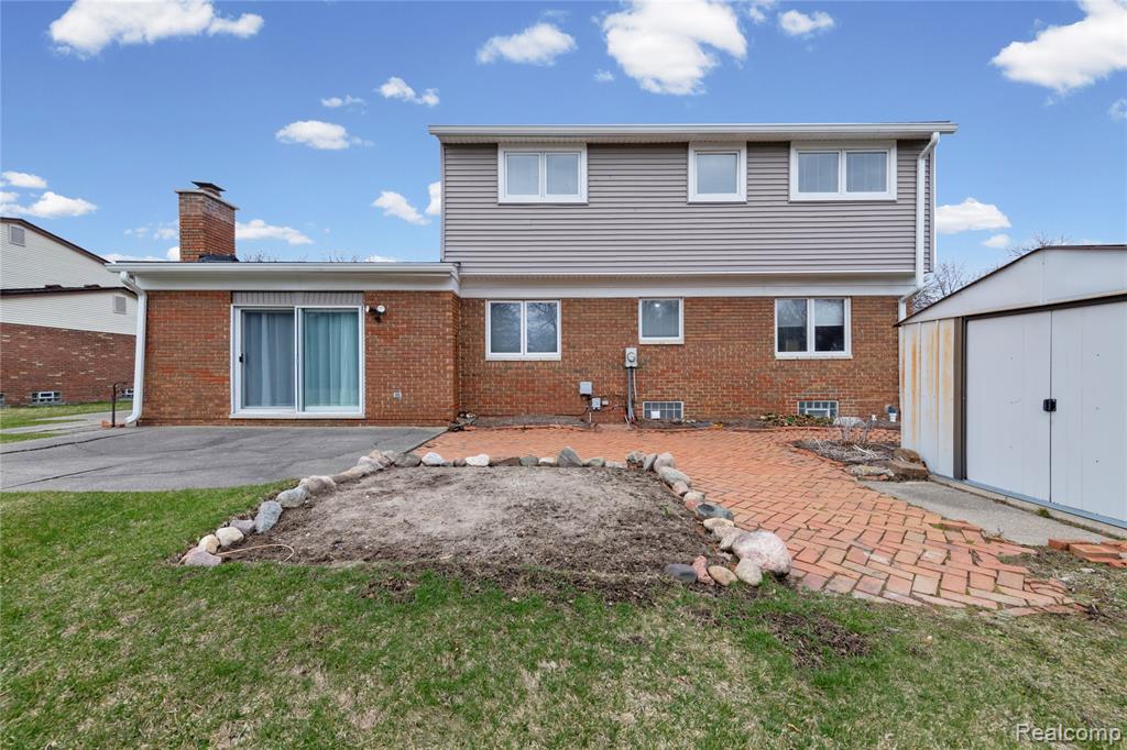 4902 Hubbard Drive, Troy, MI 48085 — Photo 34