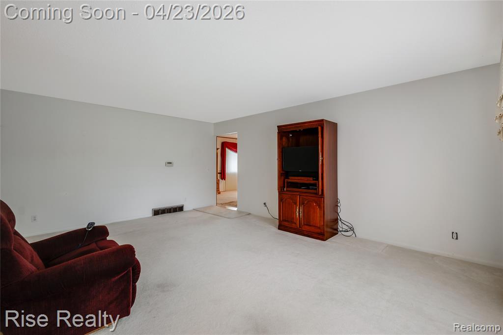 7080 Aldredge Drive, Swartz Creek, MI 48473 — Photo 2