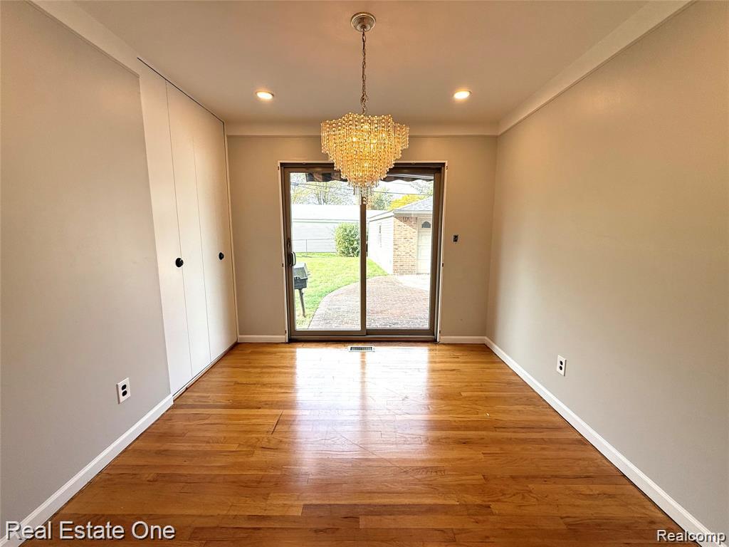 7627 Rosemary Street, Dearborn Heights, MI 48127 — Photo 4