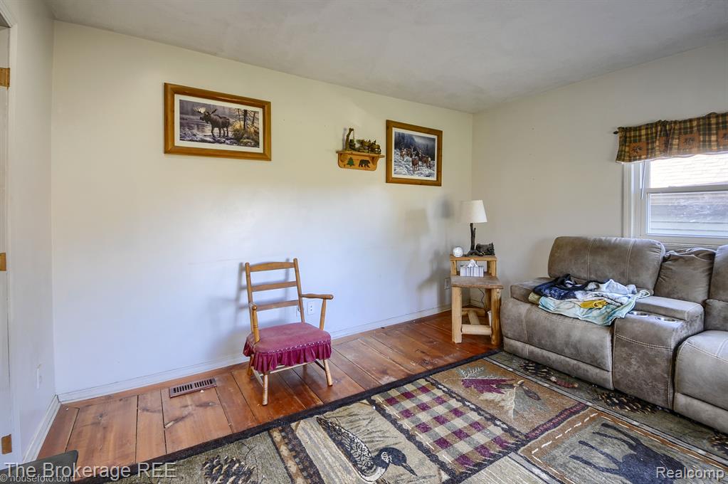 5079 JEFFERSON Road, North Branch, MI 48461 — Photo 6