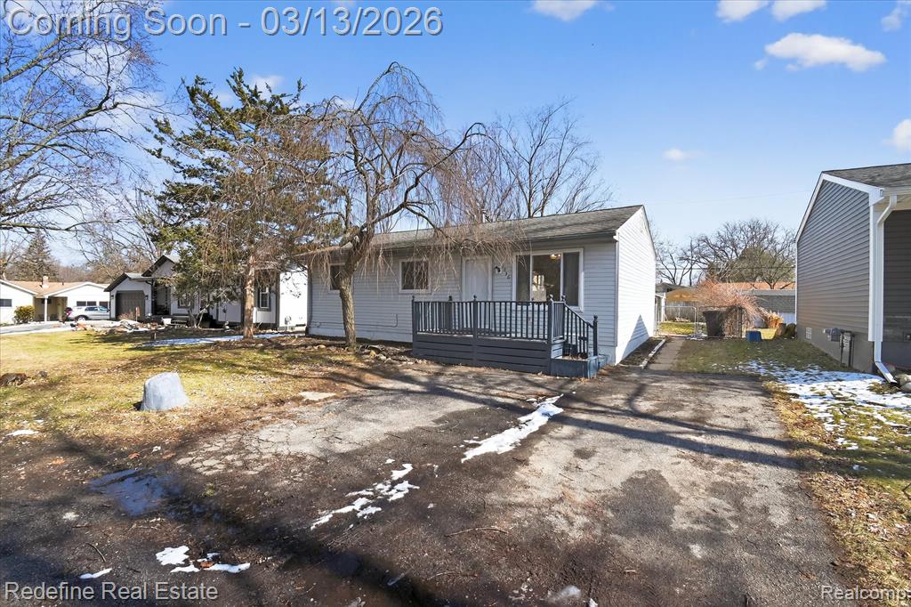 2236 Mentone Street, Wolverine Lake, MI 48390 — Photo 3