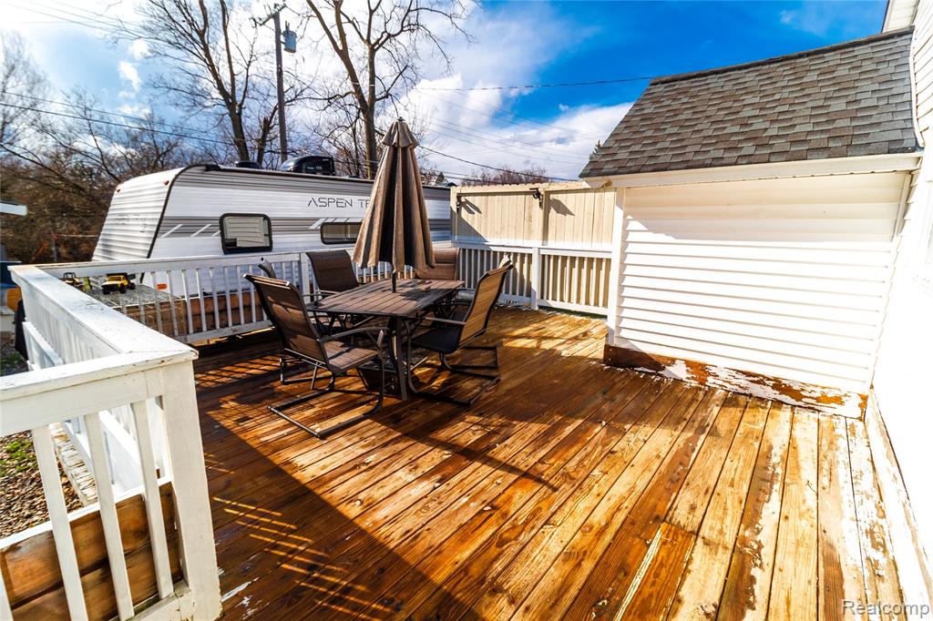 825 N Main Street, Lapeer, MI 48446 — Photo 5