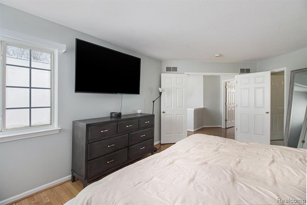 4604 WILLOW VIEW Court, 22, Howell, MI 48843 — Photo 15