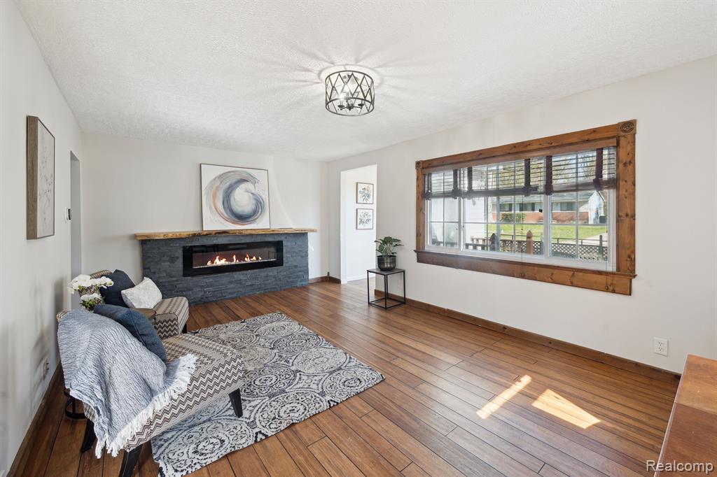 6187 THREE LAKES Drive, Brighton, MI 48116 — Photo 5
