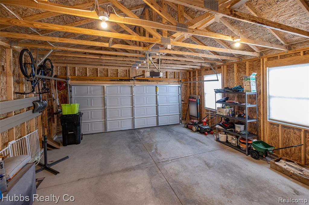 7340 Westminster Circle, Grand Blanc, MI 48439 — Photo 37