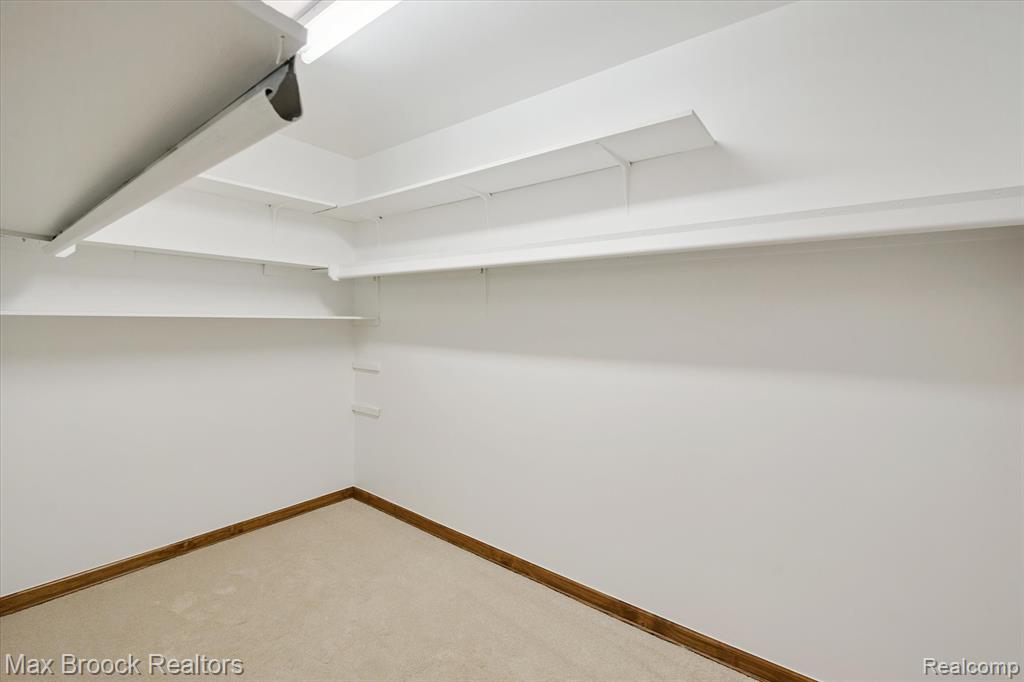 8936 Salem Farms Drive, South Lyon, MI 48178 — Photo 43