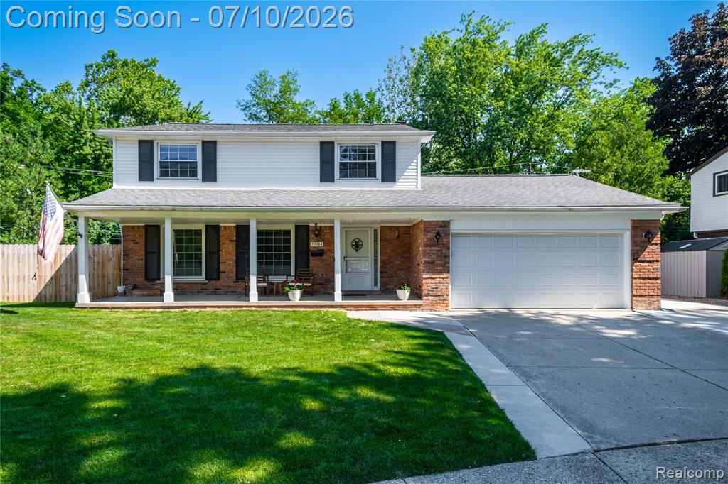 33064 Maplenut Street N, Farmington, MI 48336
