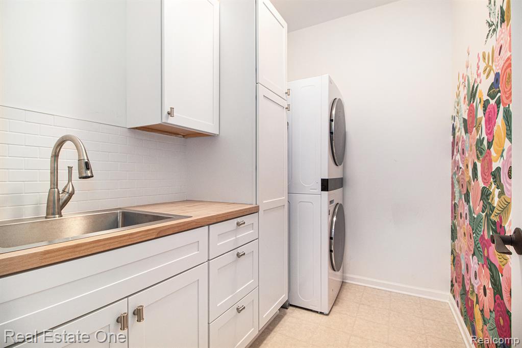724 Knolls Landing Drive, 18, Milford, MI 48381 — Photo 24