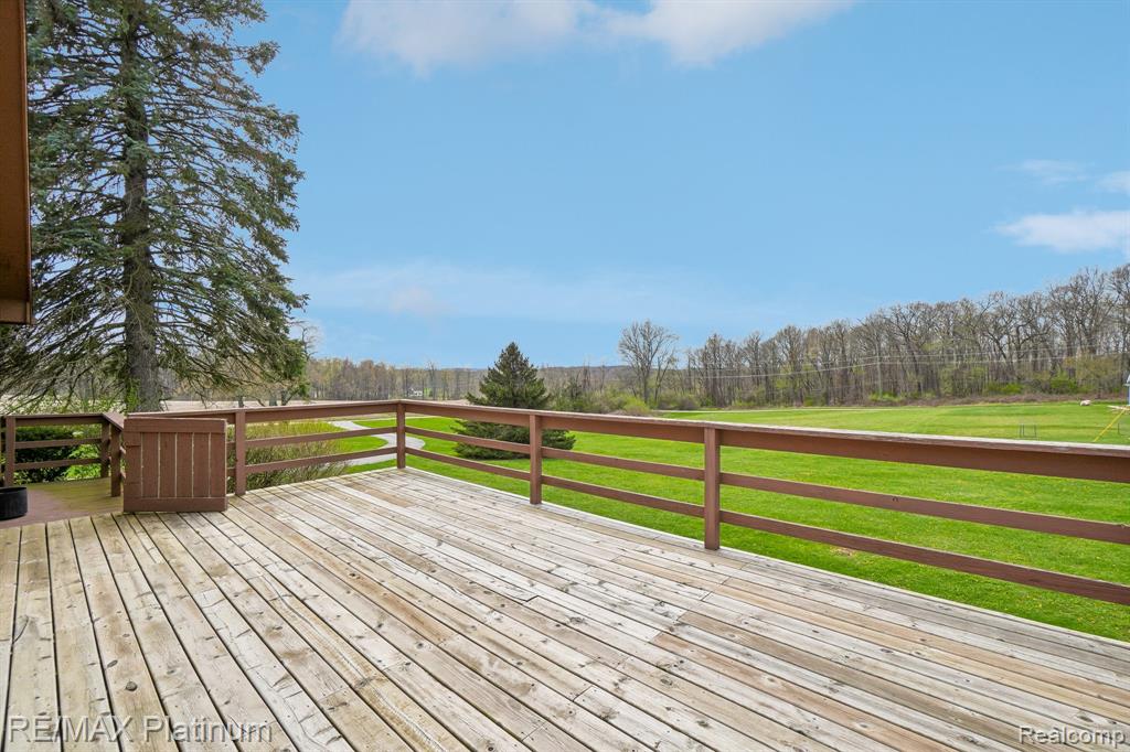555 Crawford Farm Lane, Milford, MI 48380 — Photo 46