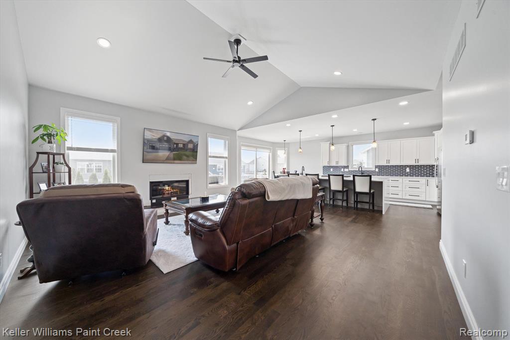 7804 Yorkshire Drive, Almont, MI 48003 — Photo 10