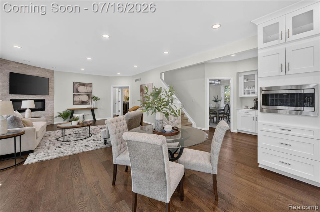 48560 Manhattan Circle, Canton, MI 48188 — Photo 12