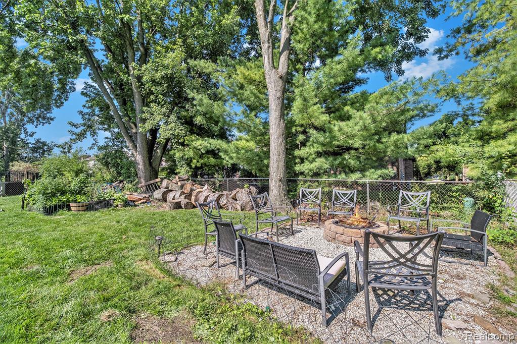 1116 Heritage Drive, Canton, MI 48188 — Photo 33