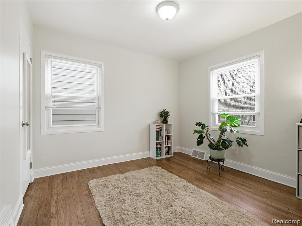 23353 Tawas Avenue, Hazel Park, MI 48030 — Photo 9