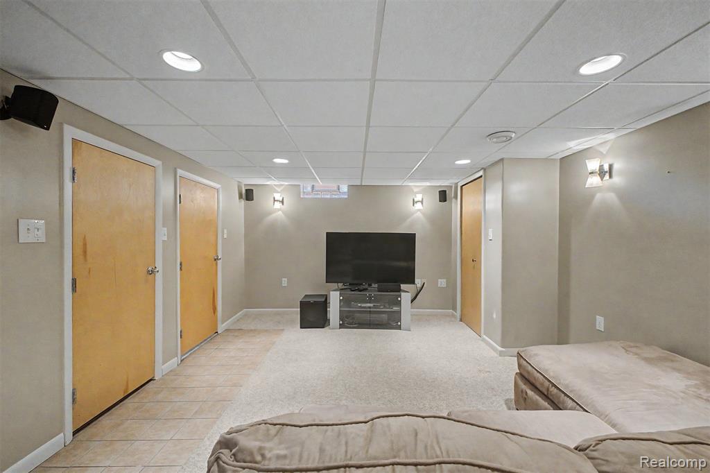 9904 Fox Avenue, Allen Park, MI 48101 — Photo 25