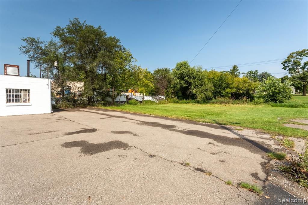 737 AUBURN Avenue, Pontiac, MI 48342 — Photo 20