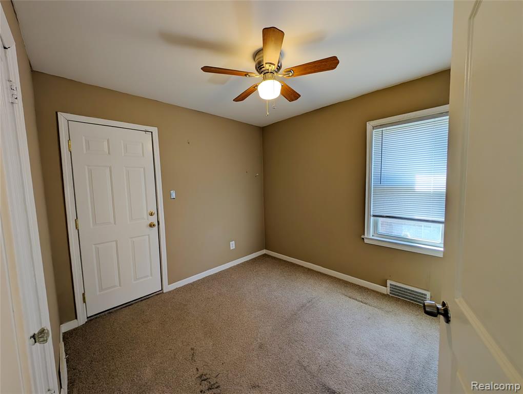 19160 FREELAND Street, Detroit, MI 48235 — Photo 12