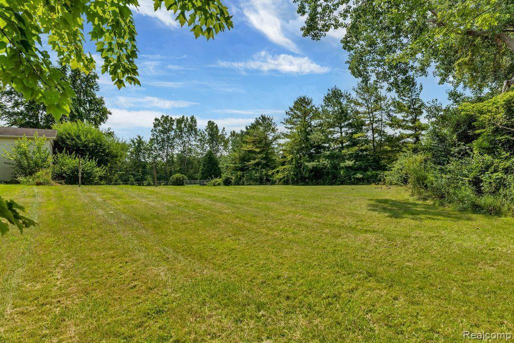 12520 SEYMOUR Road, Burt, MI 48417 — Photo 34