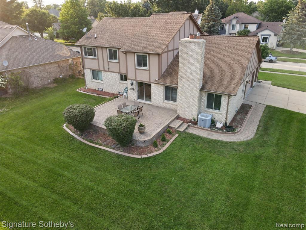 6710 WESTPOINTE Drive, Troy, MI 48085 — Photo 34