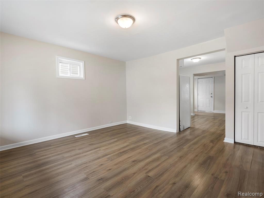 7060 Maxwell Avenue, Warren, MI 48091 — Photo 2