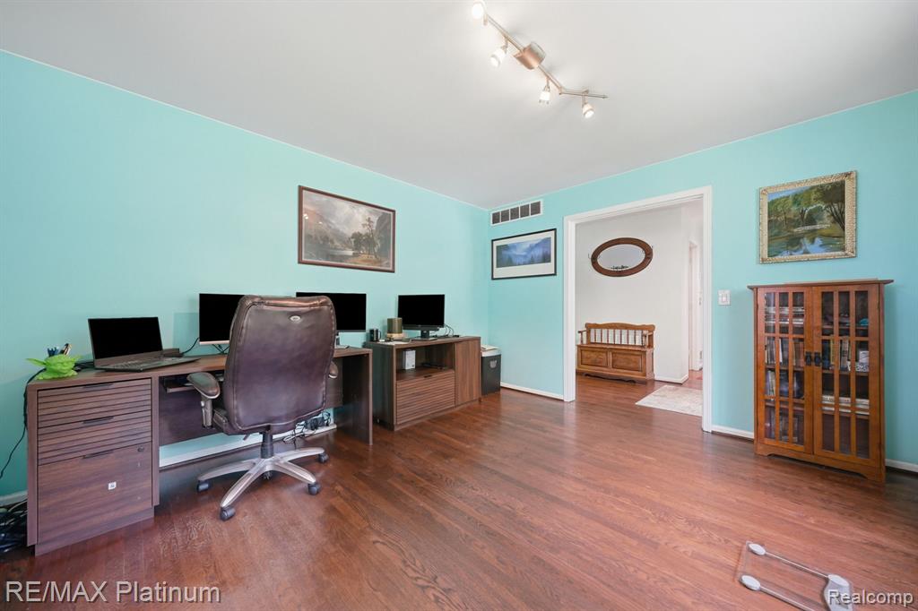 1321 Glen Oak Drive, Holly, MI 48442 — Photo 24