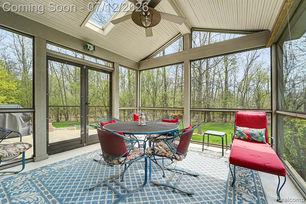 23939 Stony Creek Drive, Farmington, MI 48336 — Photo 16