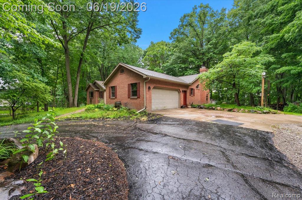 670 Rolling Acres Drive, Ortonville, MI 48462 — Photo 5