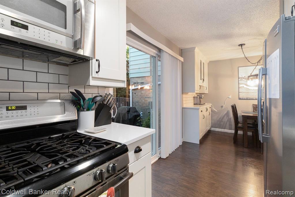 1807 WICKHAM Street, Royal Oak, MI 48073 — Photo 12