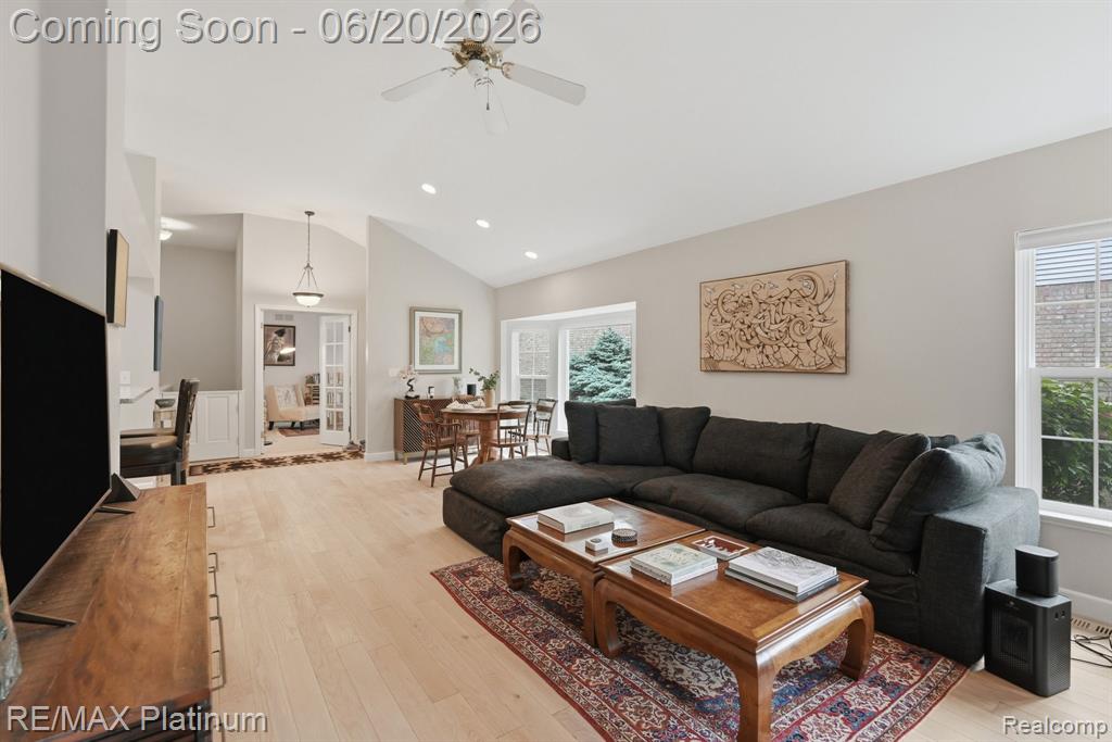 814 Whisperwood Drive, Fenton, MI 48430 — Photo 4