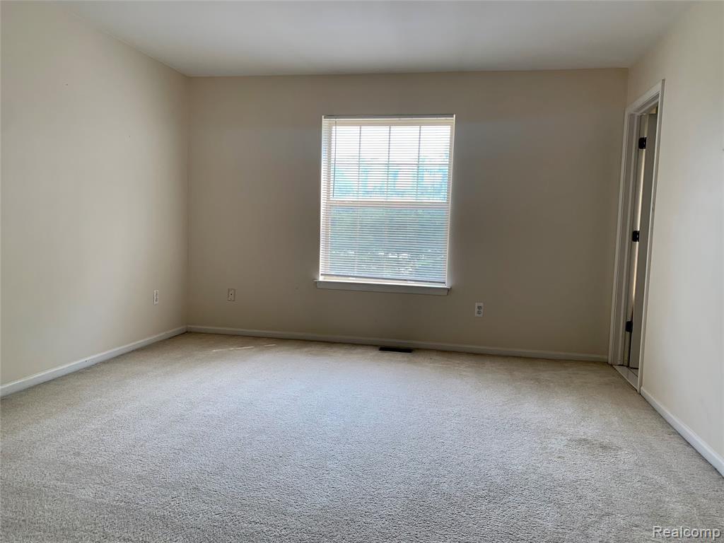 40971 N MAPLEWOOD Drive, Canton, MI 48187 — Photo 8